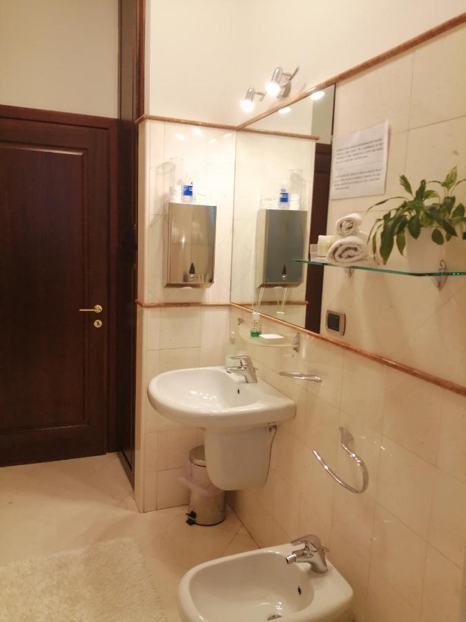 Guest Room Via Dei Passeri Каляри Екстериор снимка